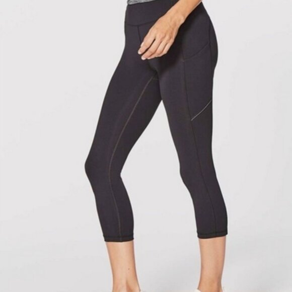 Lululemon Speed Ups size 6 Side pockets - Picture 1 of 4